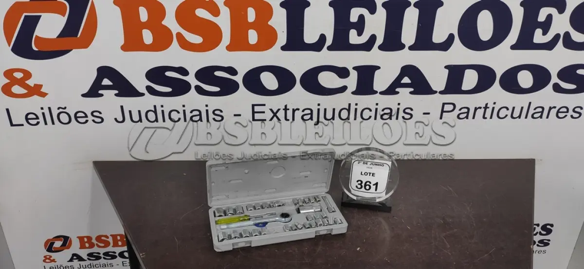 LOTE 361 - 01 JOGO DE CHAVE CATRACA. (NO ESTADO) ATENÇÃO! FAZER A VISITAÇÃO ANTES DE ARREMATAR, NÃO SABEMOS SE FUNCIONA, LEILÃO NÃO TEM GARANTIA E NEM DEVOLUÇÃO, SUJEITO A POSSÍVEIS AVARIAS VISÍVEIS/OCULTAS E/OU AUSÊNCIA DE COMPONENTES.