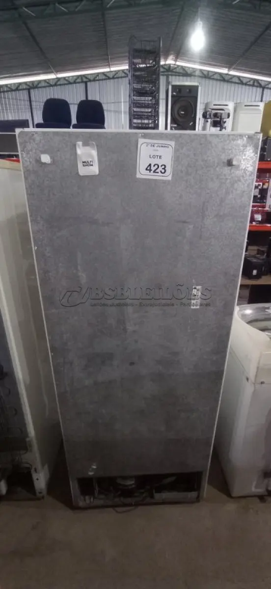 LOTE 423 - 01 GELADEIRA MODELO AIR FLOW SYSTEM DC 45 220V MARCA ELECTROLUX. (NO ESTADO) ATENÇÃO! FAZER A VISITAÇÃO ANTES DE ARREMATAR, NÃO SABEMOS SE FUNCIONA, LEILÃO NÃO TEM GARANTIA E NEM DEVOLUÇÃO, SUJEITO A POSSÍVEIS AVARIAS VISÍVEIS/OCULTAS E/OU AUSÊNCIA DE COMPONENTES.