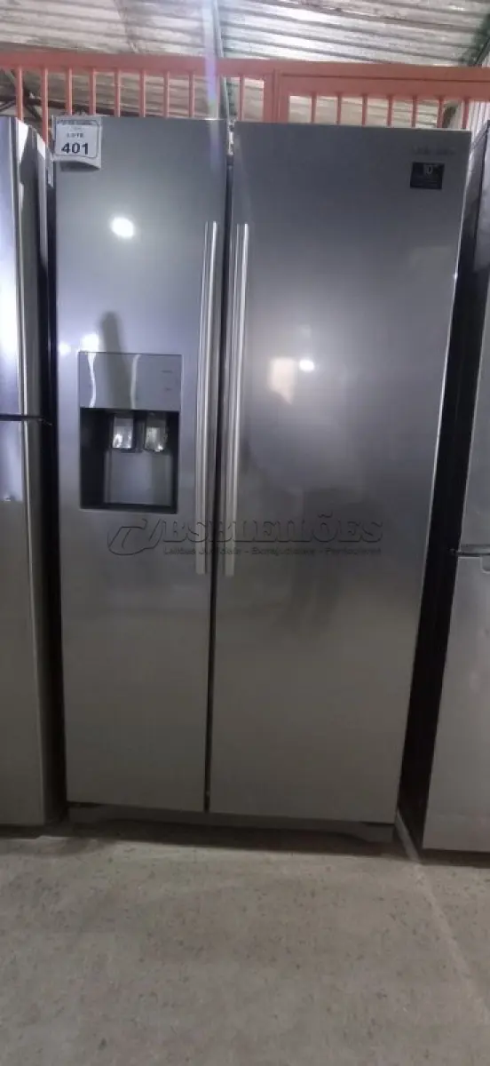 LOTE 401 - 01 REFRIGERADOR 551L MODELO RS50N3413S8 MARCA SAMSUNG. (NO ESTADO) ATENÇÃO! FAZER A VISITAÇÃO ANTES DE ARREMATAR, NÃO SABEMOS SE FUNCIONA, LEILÃO NÃO TEM GARANTIA E NEM DEVOLUÇÃO, SUJEITO A POSSÍVEIS AVARIAS VISÍVEIS/OCULTAS E/OU AUSÊNCIA DE COMPONENTES.