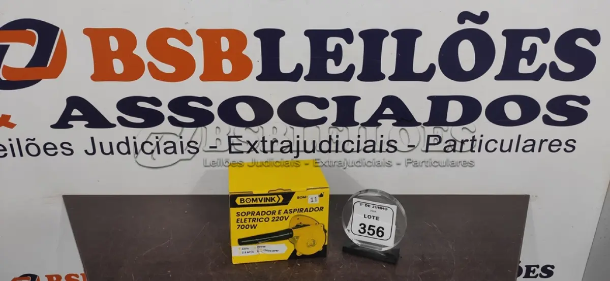 LOTE 356 - 01 SOPRADOR E ASPIRADOR ELÉTRICO 700W 220V (NOVO). (NO ESTADO) ATENÇÃO! FAZER A VISITAÇÃO ANTES DE ARREMATAR, NÃO SABEMOS SE FUNCIONA, LEILÃO NÃO TEM GARANTIA E NEM DEVOLUÇÃO, SUJEITO A POSSÍVEIS AVARIAS VISÍVEIS/OCULTAS E/OU AUSÊNCIA DE COMPONENTES.