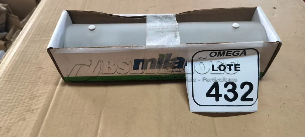 LOTE 432 - 01 ARANDELA TASCHIBRA VIDRO EMBAU 40CM. (NO ESTADO EM QUE SE ENCONTRA. SUJEITO A AVARIAS OCULTAS/VISÍVEIS.)