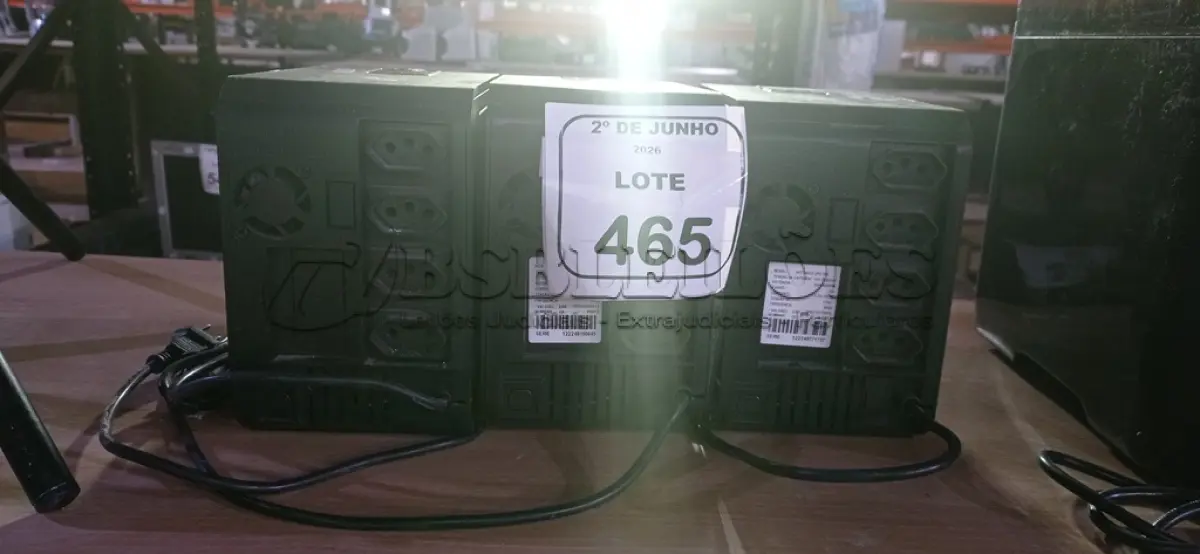 LOTE 465 - 03 NOBREAKS DE 600VA MARCA APC. (NO ESTADO) ATENÇÃO! FAZER A VISITAÇÃO ANTES DE ARREMATAR, NÃO SABEMOS SE FUNCIONA, LEILÃO NÃO TEM GARANTIA E NEM DEVOLUÇÃO, SUJEITO A POSSÍVEIS AVARIAS VISÍVEIS/OCULTAS E/OU AUSÊNCIA DE COMPONENTES.