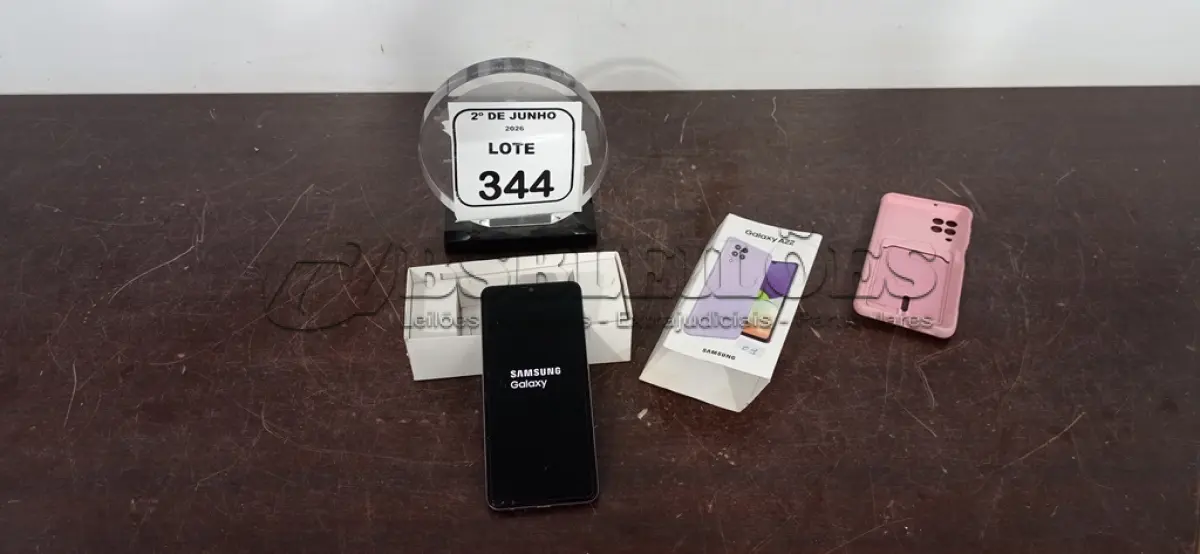LOTE 344 - 01 SMARTPHONE SAMSUNG GALAXY A22 VIOLETA 128GB. (NO ESTADO) ATENÇÃO! FAZER A VISITAÇÃO ANTES DE ARREMATAR, NÃO SABEMOS SE FUNCIONA, LEILÃO NÃO TEM GARANTIA E NEM DEVOLUÇÃO, SUJEITO A POSSÍVEIS AVARIAS VISÍVEIS/OCULTAS E/OU AUSÊNCIA DE COMPONENTES.