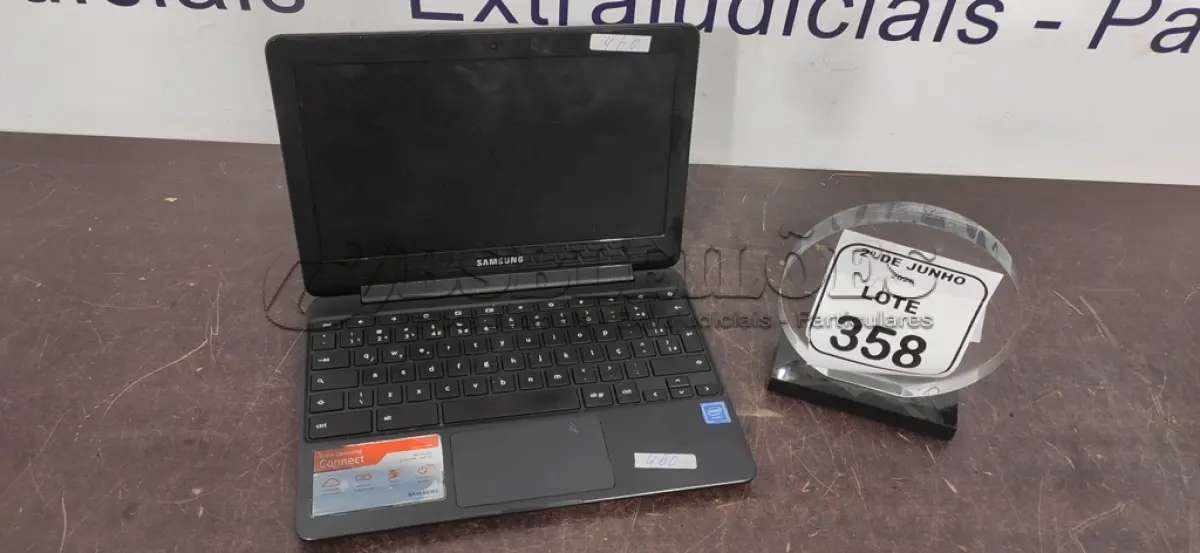 LOTE 358 - 01 CROMEBOOK LINHA CONNECT MEMORIA 2GB, 16GB E.MMC TELA DE 11.6’’ MARCA SAMSUNG SEM FONTE. (NO ESTADO) ATENÇÃO! FAZER A VISITAÇÃO ANTES DE ARREMATAR, NÃO SABEMOS SE FUNCIONA, LEILÃO NÃO TEM GARANTIA E NEM DEVOLUÇÃO, SUJEITO A POSSÍVEIS AVARIAS VISÍVEIS/OCULTAS E/OU AUSÊNCIA DE COMPONENTES.