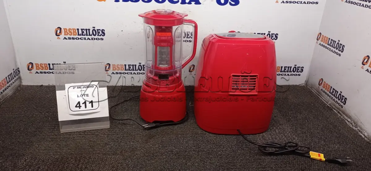 LOTE 411 - 01 AIR FRYER 4L 220V MARCA MONDIAL E01 LIQUIDIFICADOR 220V MARCA MONDIAL. (NO ESTADO) ATENÇÃO! FAZER A VISITAÇÃO ANTES DE ARREMATAR, NÃO SABEMOS SE FUNCIONA, LEILÃO NÃO TEM GARANTIA E NEM DEVOLUÇÃO, SUJEITO A POSSÍVEIS AVARIAS VISÍVEIS/OCULTAS E/OU AUSÊNCIA DE COMPONENTES.