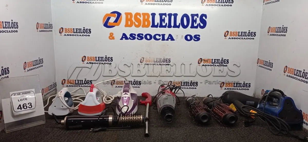LOTE 463 - 01 ASPIRADOR DE PÓ, 02 ESCOVAS DE CABELO ELÉTRICA, 01 SECADOR DE CABELO E 04 FERROS DE PASSAR DE MODELOS DIVERSOS MARCA MONDIAL. (NO ESTADO) ATENÇÃO! FAZER A VISITAÇÃO ANTES DE ARREMATAR, NÃO SABEMOS SE FUNCIONA, LEILÃO NÃO TEM GARANTIA E NEM DEVOLUÇÃO, SUJEITO A POSSÍVEIS AVARIAS VISÍVEIS/OCULTAS E/OU AUSÊNCIA DE COMPONENTES.