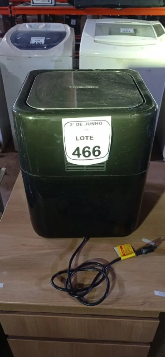 LOTE 466 - 01 AIR FRYER/FORNO 12L 220V MARCA MONDIAL. (NO ESTADO) ATENÇÃO! FAZER A VISITAÇÃO ANTES DE ARREMATAR, NÃO SABEMOS SE FUNCIONA, LEILÃO NÃO TEM GARANTIA E NEM DEVOLUÇÃO, SUJEITO A POSSÍVEIS AVARIAS VISÍVEIS/OCULTAS E/OU AUSÊNCIA DE COMPONENTES.