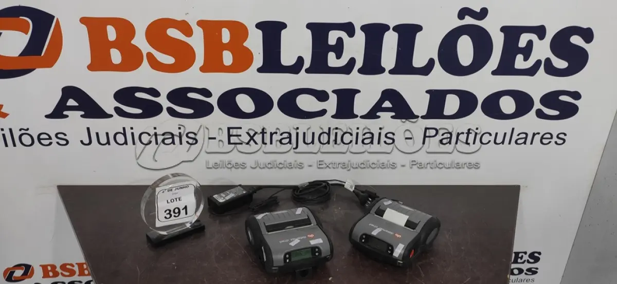 LOTE 391 - 02 IMPRESSORAS DE CUPOM MARCA DATAMAX COM 01 FONTE. (NO ESTADO) ATENÇÃO! FAZER A VISITAÇÃO ANTES DE ARREMATAR, NÃO SABEMOS SE FUNCIONA, LEILÃO NÃO TEM GARANTIA E NEM DEVOLUÇÃO, SUJEITO A POSSÍVEIS AVARIAS VISÍVEIS/OCULTAS E/OU AUSÊNCIA DE COMPONENTES.