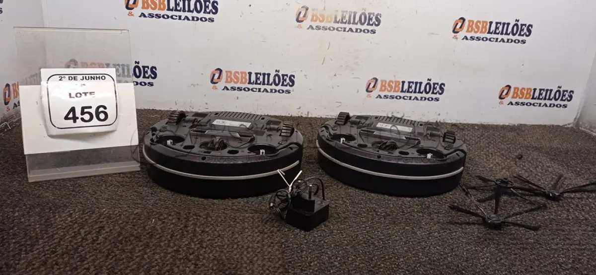 LOTE 456 - 02 ASPIRADORES ROBÔ MARCA MONDIAL. (NO ESTADO) ATENÇÃO! FAZER A VISITAÇÃO ANTES DE ARREMATAR, NÃO SABEMOS SE FUNCIONA, LEILÃO NÃO TEM GARANTIA E NEM DEVOLUÇÃO, SUJEITO A POSSÍVEIS AVARIAS VISÍVEIS/OCULTAS E/OU AUSÊNCIA DE COMPONENTES.