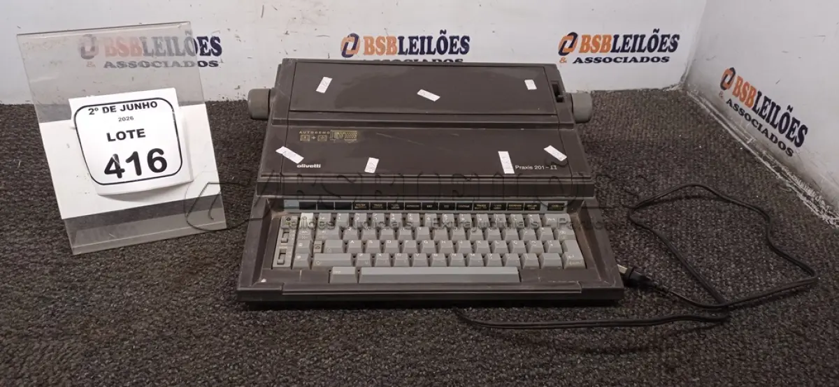 LOTE 416 - 01 MÁQUINA DE DATILOGRAFIA MODELO PRÁXIS 201-II MARCA OLIVETTI. (NO ESTADO) ATENÇÃO! FAZER A VISITAÇÃO ANTES DE ARREMATAR, NÃO SABEMOS SE FUNCIONA, LEILÃO NÃO TEM GARANTIA E NEM DEVOLUÇÃO, SUJEITO A POSSÍVEIS AVARIAS VISÍVEIS/OCULTAS E/OU AUSÊNCIA DE COMPONENTES.