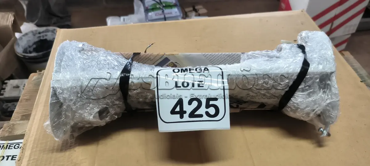LOTE 425 - 02 ARANDELAS TASCHIBRA VIDRO EMBAU 40CM. (NO ESTADO EM QUE SE ENCONTRA. SUJEITO A AVARIAS OCULTAS/VISÍVEIS.)
