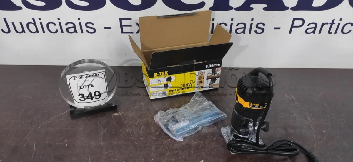 LOTE 349 - 01 TUPIA LAMINADORA 300W 220V MARCA BOMVINK (NOVO). (NO ESTADO) ATENÇÃO! FAZER A VISITAÇÃO ANTES DE ARREMATAR, NÃO SABEMOS SE FUNCIONA, LEILÃO NÃO TEM GARANTIA E NEM DEVOLUÇÃO, SUJEITO A POSSÍVEIS AVARIAS VISÍVEIS/OCULTAS E/OU AUSÊNCIA DE COMPONENTES.