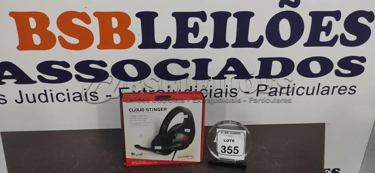 LOTE 355 - 01 HEADSET GAMER CLOUD STINGER MARCA HYPERX. (NO ESTADO) ATENÇÃO! FAZER A VISITAÇÃO ANTES DE ARREMATAR, NÃO SABEMOS SE FUNCIONA, LEILÃO NÃO TEM GARANTIA E NEM DEVOLUÇÃO, SUJEITO A POSSÍVEIS AVARIAS VISÍVEIS/OCULTAS E/OU AUSÊNCIA DE COMPONENTES.