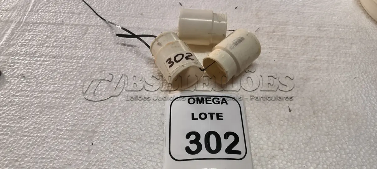 LOTE 302 - 03 BUCHAS EXCÊNTRICAS SOLD. DE REDUÇÃO CPVC - Ø 50X40MM. (NO ESTADO EM QUE SE ENCONTRA. SUJEITO A AVARIAS OCULTAS/VISÍVEIS.)