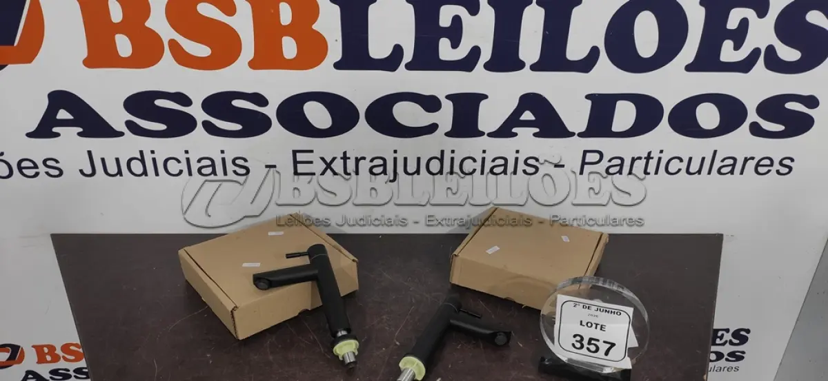 LOTE 357 - 02 TORNEIRAS MARCA PRIZI. (NO ESTADO) ATENÇÃO! FAZER A VISITAÇÃO ANTES DE ARREMATAR, NÃO SABEMOS SE FUNCIONA, LEILÃO NÃO TEM GARANTIA E NEM DEVOLUÇÃO, SUJEITO A POSSÍVEIS AVARIAS VISÍVEIS/OCULTAS E/OU AUSÊNCIA DE COMPONENTES.