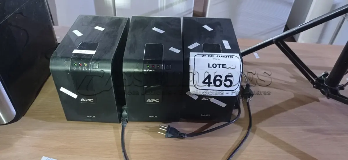 LOTE 465 - 03 NOBREAKS DE 600VA MARCA APC. (NO ESTADO) ATENÇÃO! FAZER A VISITAÇÃO ANTES DE ARREMATAR, NÃO SABEMOS SE FUNCIONA, LEILÃO NÃO TEM GARANTIA E NEM DEVOLUÇÃO, SUJEITO A POSSÍVEIS AVARIAS VISÍVEIS/OCULTAS E/OU AUSÊNCIA DE COMPONENTES.