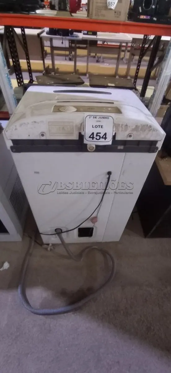 LOTE 454 - 01 MÁQUINA DE LAVAR 5KG 220V MARCA BRASTEMP. (NO ESTADO) ATENÇÃO! FAZER A VISITAÇÃO ANTES DE ARREMATAR, NÃO SABEMOS SE FUNCIONA, LEILÃO NÃO TEM GARANTIA E NEM DEVOLUÇÃO, SUJEITO A POSSÍVEIS AVARIAS VISÍVEIS/OCULTAS E/OU AUSÊNCIA DE COMPONENTES.