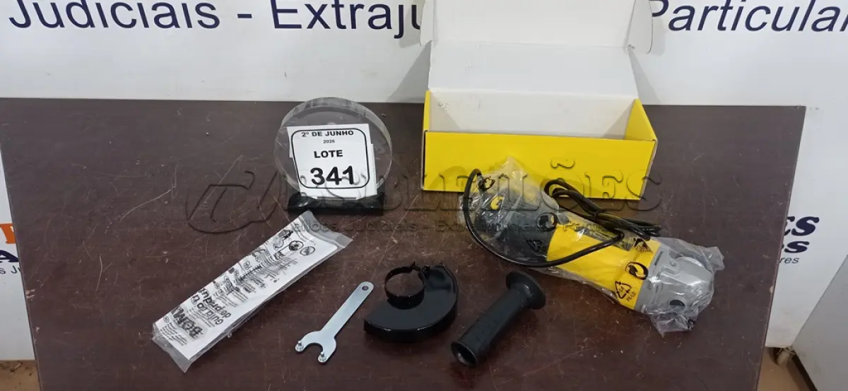 LOTE 341 - 01 ESMERILHADEIRA ANGULAR 220V (NOVO). (NO ESTADO) ATENÇÃO! FAZER A VISITAÇÃO ANTES DE ARREMATAR, NÃO SABEMOS SE FUNCIONA, LEILÃO NÃO TEM GARANTIA E NEM DEVOLUÇÃO, SUJEITO A POSSÍVEIS AVARIAS VISÍVEIS/OCULTAS E/OU AUSÊNCIA DE COMPONENTES.