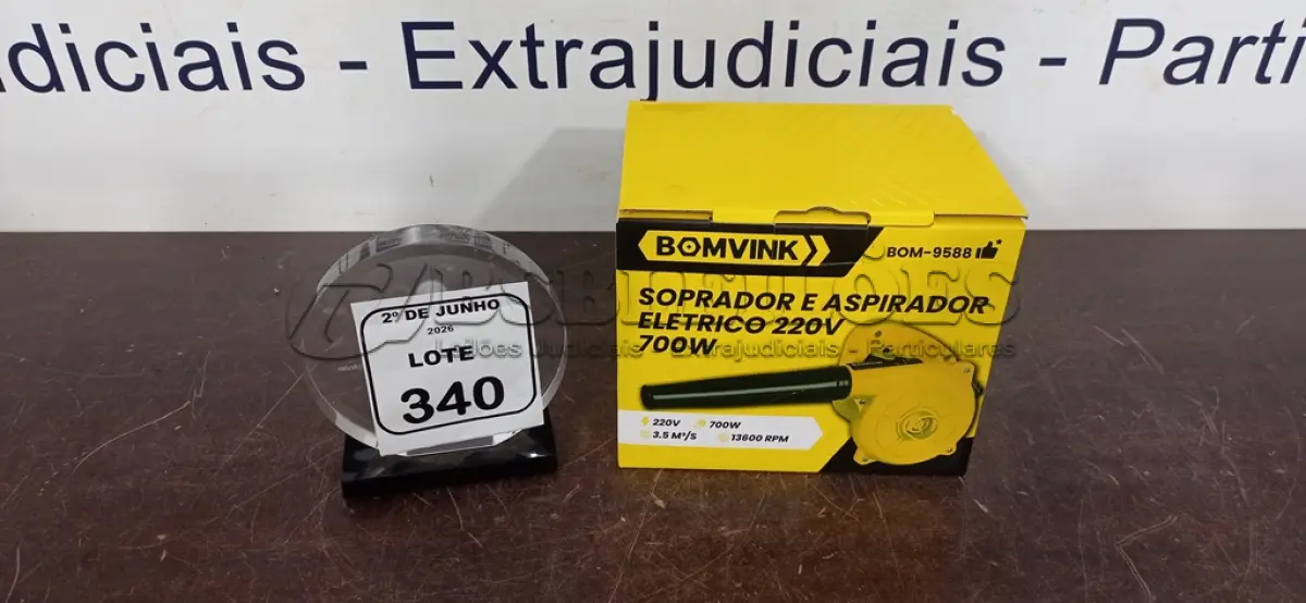 LOTE 340 - 01 SOPRADOR E ASPIRADOR ELÉTRICO 700W 220V (NOVO). (NO ESTADO) ATENÇÃO! FAZER A VISITAÇÃO ANTES DE ARREMATAR, NÃO SABEMOS SE FUNCIONA, LEILÃO NÃO TEM GARANTIA E NEM DEVOLUÇÃO, SUJEITO A POSSÍVEIS AVARIAS VISÍVEIS/OCULTAS E/OU AUSÊNCIA DE COMPONENTES.
