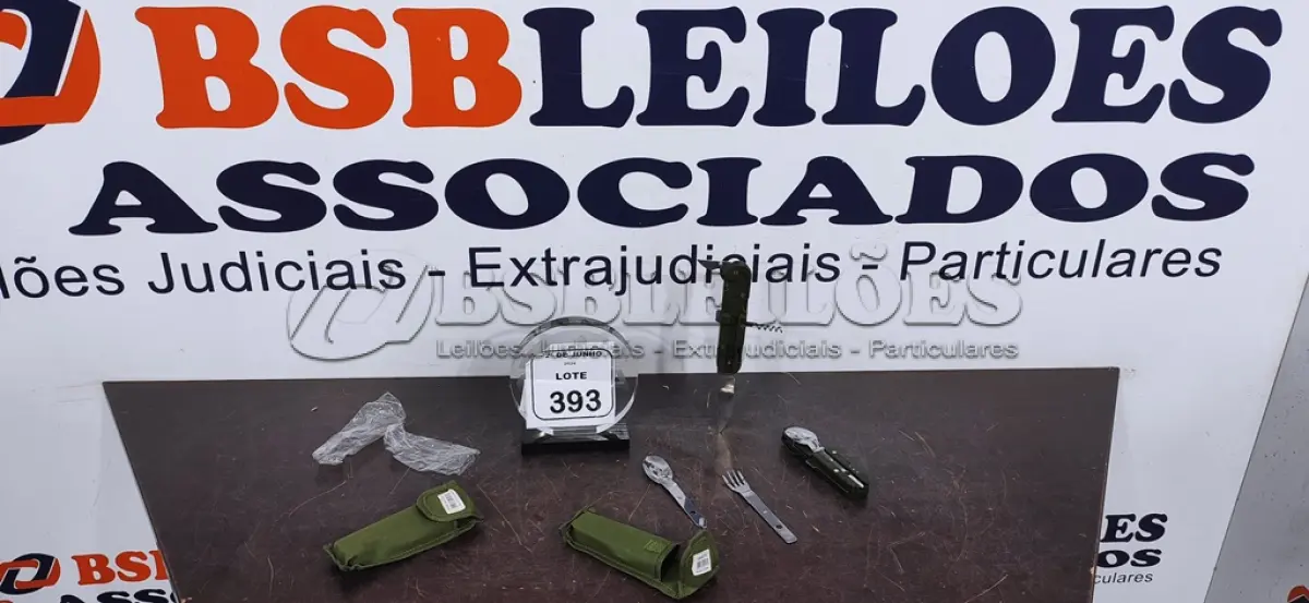 LOTE 393 - 02 CANIVETES PARA CAMPING MULTIFUNCIONAL COM BAINHA DE NYLON (NOVO). (NO ESTADO) ATENÇÃO! FAZER A VISITAÇÃO ANTES DE ARREMATAR, NÃO SABEMOS SE FUNCIONA, LEILÃO NÃO TEM GARANTIA E NEM DEVOLUÇÃO, SUJEITO A POSSÍVEIS AVARIAS VISÍVEIS/OCULTAS E/OU AUSÊNCIA DE COMPONENTES.
