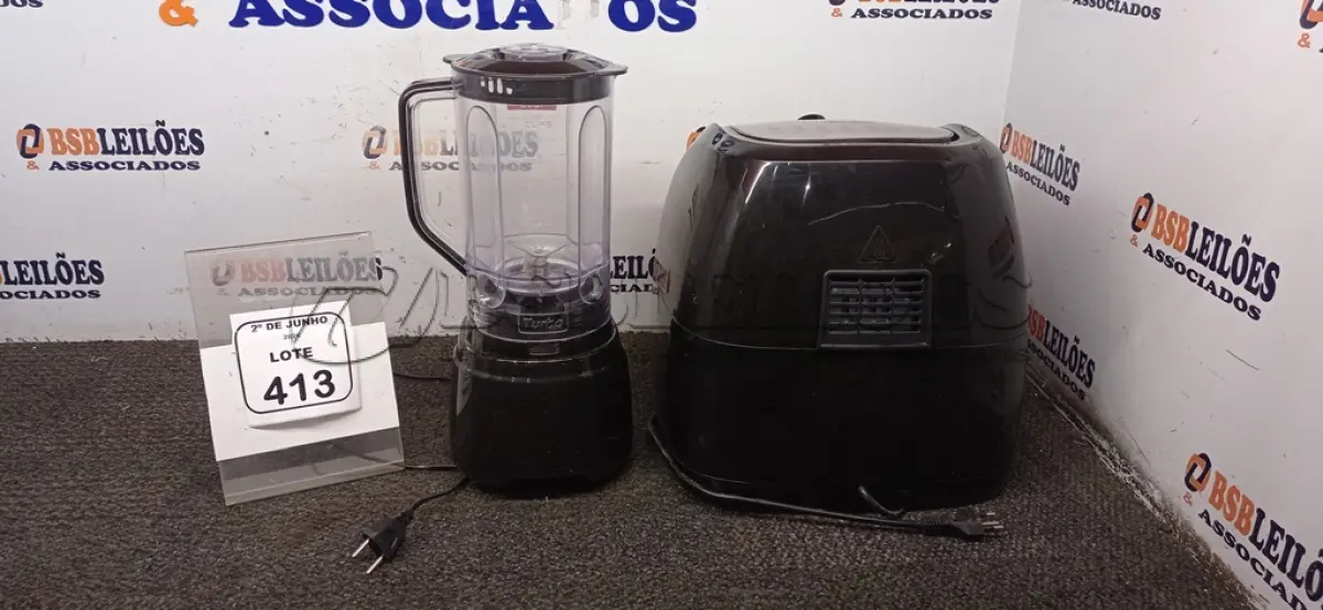 LOTE 413 - 01 AIR FRYER 8L 220V MARCA MONDIAL E 01 LIQUIDIFICADOR 220V MARCA MONDIAL. (NO ESTADO) ATENÇÃO! FAZER A VISITAÇÃO ANTES DE ARREMATAR, NÃO SABEMOS SE FUNCIONA, LEILÃO NÃO TEM GARANTIA E NEM DEVOLUÇÃO, SUJEITO A POSSÍVEIS AVARIAS VISÍVEIS/OCULTAS E/OU AUSÊNCIA DE COMPONENTES.
