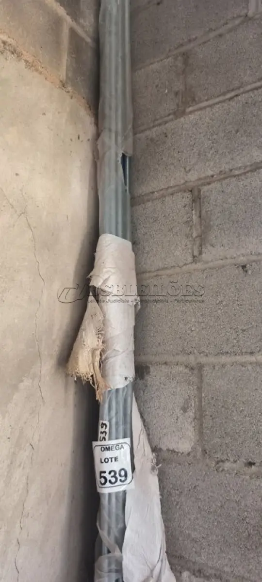 LOTE 539 - 10 BARRAS ROSCADAS DE 1" COM 3,0 M. (NO ESTADO EM QUE SE ENCONTRA. SUJEITO A AVARIAS OCULTAS/VISÍVEIS.)