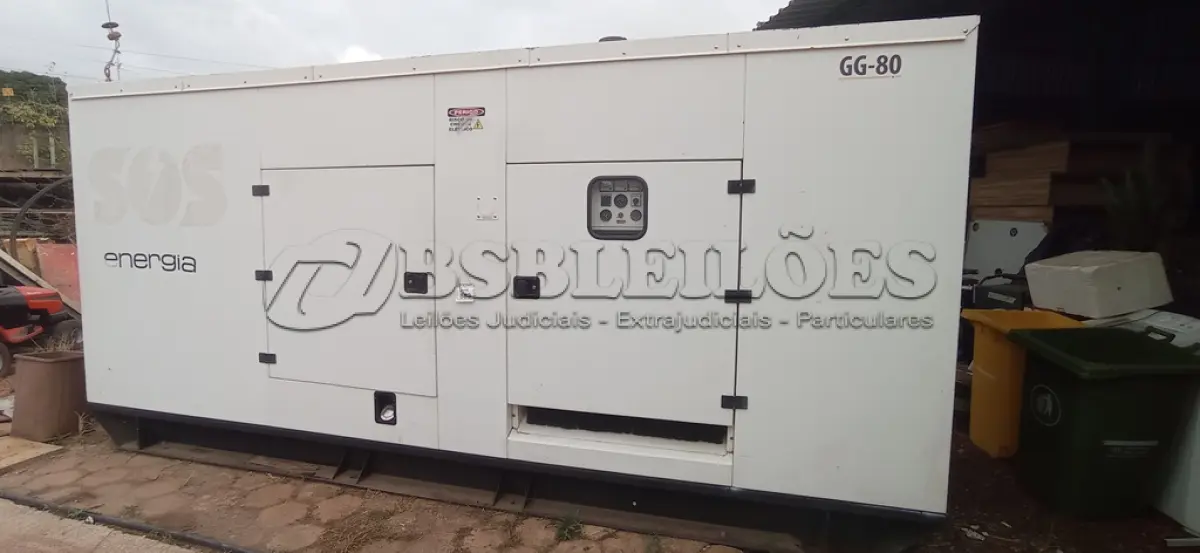 LOTE 583 - 01 GERADOR CABINADO 320 KVA, MOTOR DE SCANIA, ANO 2010 ,GERADOR WEG. (NO ESTADO) ATENÇÃO! FAZER A VISITAÇÃO ANTES DE ARREMATAR, NÃO SABEMOS SE FUNCIONA, LEILÃO NÃO TEM GARANTIA E NEM DEVOLUÇÃO, SUJEITO A POSSÍVEIS AVARIAS VISÍVEIS/OCULTAS E/OU AUSÊNCIA DE COMPONENTES.
