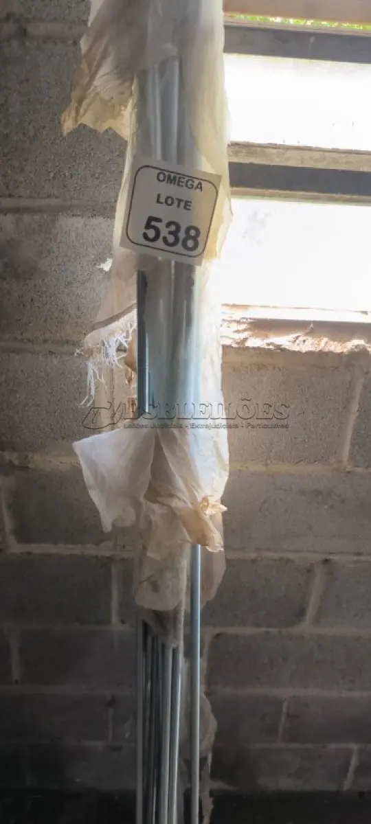 LOTE 538 - 08 BARRAS ROSCADAS DE 1" COM 3,0 M. (NO ESTADO EM QUE SE ENCONTRA. SUJEITO A AVARIAS OCULTAS/VISÍVEIS.)