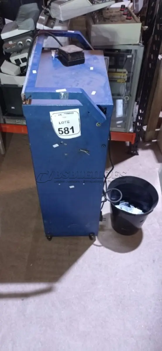 LOTE 581 - 01 SELADORA ENCARTELADORA A VÁCUO. (NO ESTADO) ATENÇÃO! FAZER A VISITAÇÃO ANTES DE ARREMATAR, NÃO SABEMOS SE FUNCIONA, LEILÃO NÃO TEM GARANTIA E NEM DEVOLUÇÃO, SUJEITO A POSSÍVEIS AVARIAS VISÍVEIS/OCULTAS E/OU AUSÊNCIA DE COMPONENTES.