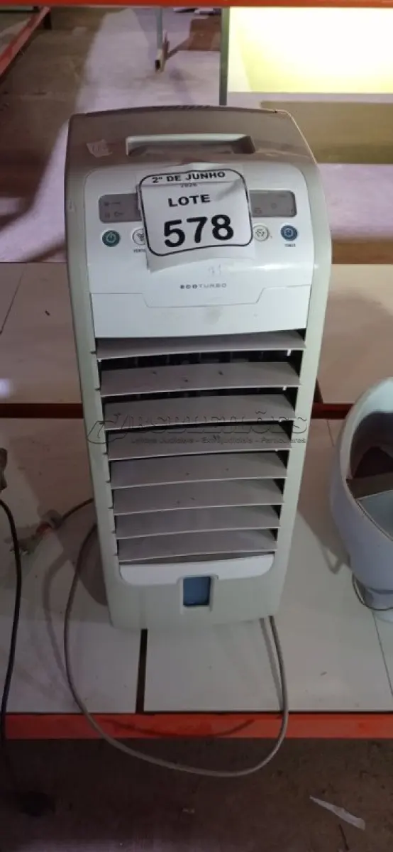 LOTE 578 - 01 HUMIDIFICADOR 220V MARCA ELECTROLUX, 01 UMIDIFICADOR E 01 MÁQUINA PARA MASSAGEAR PÉS. (NO ESTADO) ATENÇÃO! FAZER A VISITAÇÃO ANTES DE ARREMATAR, NÃO SABEMOS SE FUNCIONA, LEILÃO NÃO TEM GARANTIA E NEM DEVOLUÇÃO, SUJEITO A POSSÍVEIS AVARIAS VISÍVEIS/OCULTAS E/OU AUSÊNCIA DE COMPONENTES.