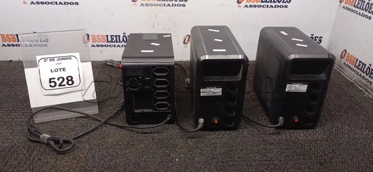 LOTE 528 - 03 NOBREAKS DE MARCAS E MODELOS DIVERSOS. (NO ESTADO) ATENÇÃO! FAZER A VISITAÇÃO ANTES DE ARREMATAR, NÃO SABEMOS SE FUNCIONA, LEILÃO NÃO TEM GARANTIA E NEM DEVOLUÇÃO, SUJEITO A POSSÍVEIS AVARIAS VISÍVEIS/OCULTAS E/OU AUSÊNCIA DE COMPONENTES.
