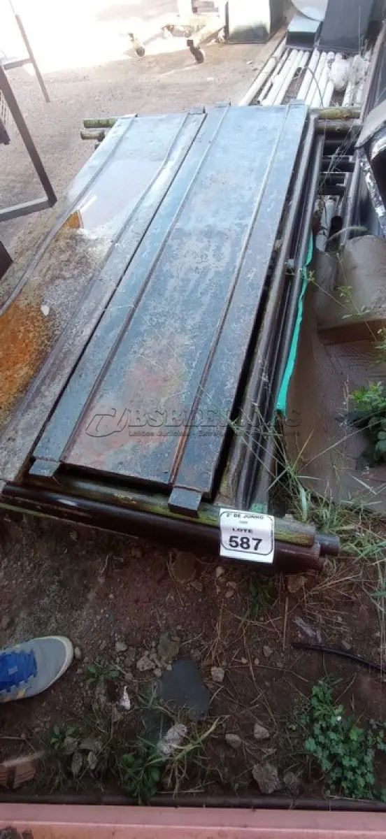 LOTE 587 - 10 PEÇAS DE ANDAIME DE 1X1,5M COM 02 PLATAFORMAS. (NO ESTADO) ATENÇÃO! FAZER A VISITAÇÃO ANTES DE ARREMATAR, NÃO SABEMOS SE FUNCIONA, LEILÃO NÃO TEM GARANTIA E NEM DEVOLUÇÃO, SUJEITO A POSSÍVEIS AVARIAS VISÍVEIS/OCULTAS E/OU AUSÊNCIA DE COMPONENTES.