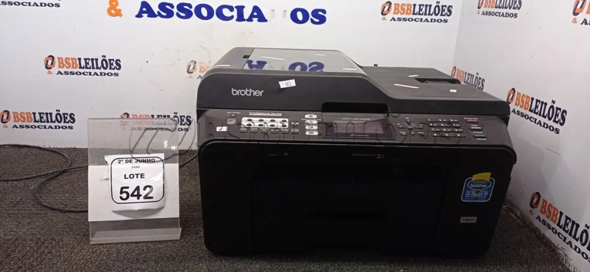 LOTE 542 - 01 IMPRESSO MFC-J6710DW MARCA BROTHER. (NO ESTADO) ATENÇÃO! FAZER A VISITAÇÃO ANTES DE ARREMATAR, NÃO SABEMOS SE FUNCIONA, LEILÃO NÃO TEM GARANTIA E NEM DEVOLUÇÃO, SUJEITO A POSSÍVEIS AVARIAS VISÍVEIS/OCULTAS E/OU AUSÊNCIA DE COMPONENTES.