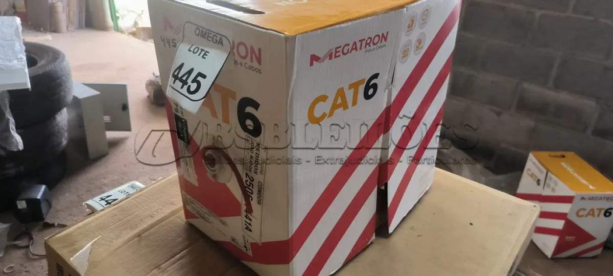 LOTE 445 - 118 CABOS DE REDE CAT-6. (NO ESTADO EM QUE SE ENCONTRA. SUJEITO A AVARIAS OCULTAS/VISÍVEIS.)