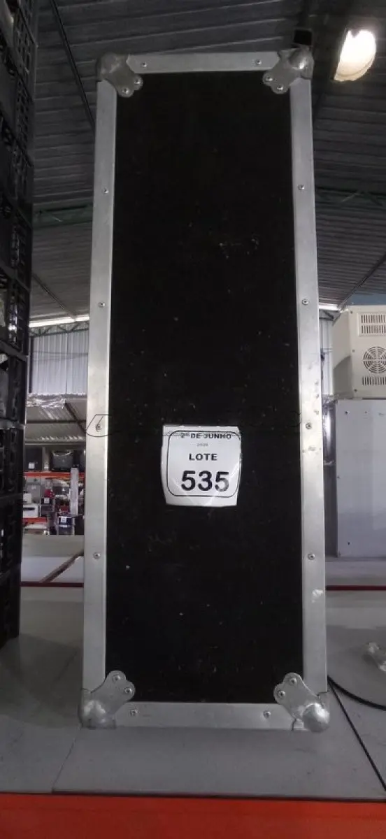 LOTE 535 - 01 CAIXA DE SOM AUTOFALANTE MARCA STANER. (NO ESTADO) ATENÇÃO! FAZER A VISITAÇÃO ANTES DE ARREMATAR, NÃO SABEMOS SE FUNCIONA, LEILÃO NÃO TEM GARANTIA E NEM DEVOLUÇÃO, SUJEITO A POSSÍVEIS AVARIAS VISÍVEIS/OCULTAS E/OU AUSÊNCIA DE COMPONENTES.