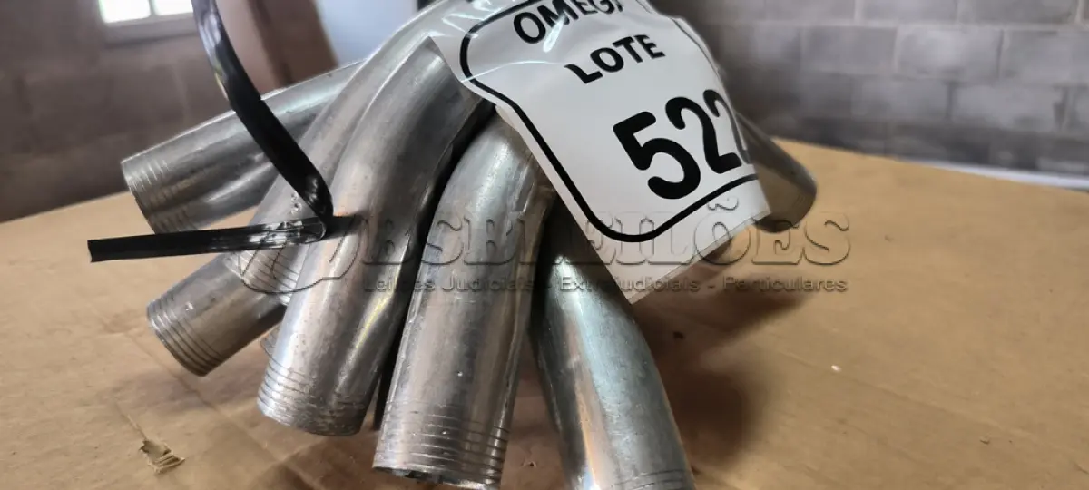 LOTE 522 - 08 CURVAS LONGA PARA ELETRODUTO 1". (NO ESTADO EM QUE SE ENCONTRA. SUJEITO A AVARIAS OCULTAS/VISÍVEIS.)