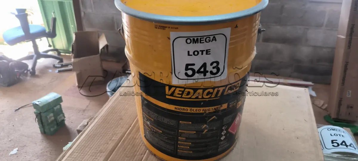 LOTE 543 - 01 HIDRO ÓLEO FUGANTE - VEDACIT - LATAS DE 18L - BASE SOLVENTE. (NO ESTADO EM QUE SE ENCONTRA. SUJEITO A AVARIAS OCULTAS/VISÍVEIS.)