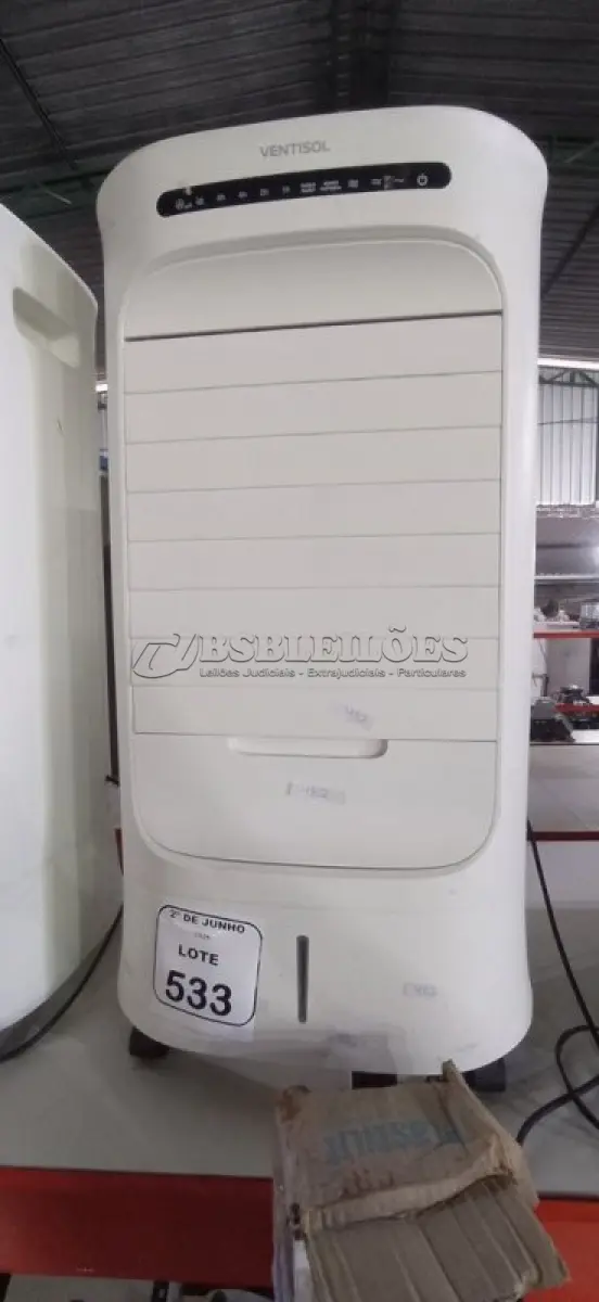 LOTE 533 - 01 CLIMATIZADOR DE AR 220V MARCA VENTISOL. (NO ESTADO) ATENÇÃO! FAZER A VISITAÇÃO ANTES DE ARREMATAR, NÃO SABEMOS SE FUNCIONA, LEILÃO NÃO TEM GARANTIA E NEM DEVOLUÇÃO, SUJEITO A POSSÍVEIS AVARIAS VISÍVEIS/OCULTAS E/OU AUSÊNCIA DE COMPONENTES.