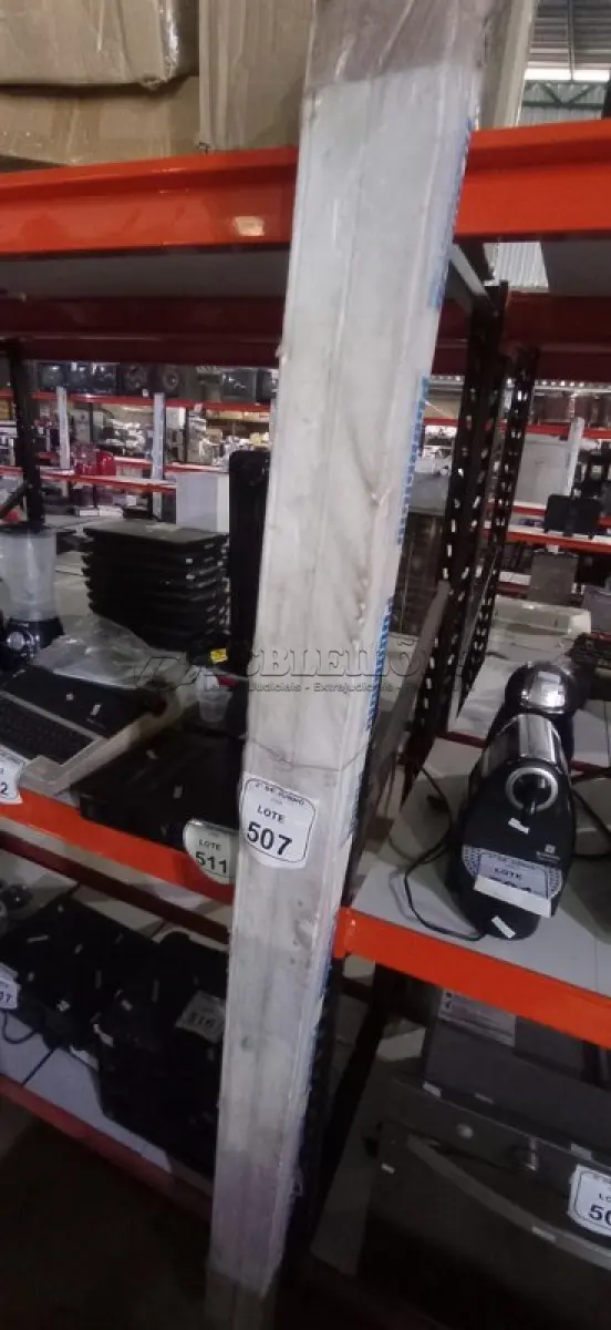 LOTE 507 - 01 PORTA SANFONADA PVC DE 0,86X2,10 NA COR BRANCA MARCA PLASTILIT. (NO ESTADO) ATENÇÃO! FAZER A VISITAÇÃO ANTES DE ARREMATAR, NÃO SABEMOS SE FUNCIONA, LEILÃO NÃO TEM GARANTIA E NEM DEVOLUÇÃO, SUJEITO A POSSÍVEIS AVARIAS VISÍVEIS/OCULTAS E/OU AUSÊNCIA DE COMPONENTES.