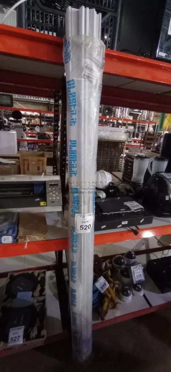 LOTE 520 - 01 PORTA SANFONADA PVC DE 0,86X2,10 NA COR BRANCA MARCA PLASTILIT. (NO ESTADO) ATENÇÃO! FAZER A VISITAÇÃO ANTES DE ARREMATAR, NÃO SABEMOS SE FUNCIONA, LEILÃO NÃO TEM GARANTIA E NEM DEVOLUÇÃO, SUJEITO A POSSÍVEIS AVARIAS VISÍVEIS/OCULTAS E/OU AUSÊNCIA DE COMPONENTES.