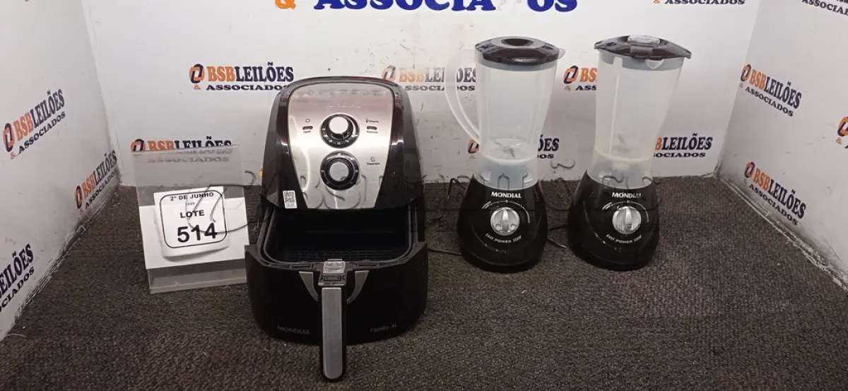 LOTE 514 - 01 AIR FRYER 4L 220V MARCA MONDIAL E 02 LIQUIDIFICADORES 220V MARCA MONDIAL. (NO ESTADO) ATENÇÃO! FAZER A VISITAÇÃO ANTES DE ARREMATAR, NÃO SABEMOS SE FUNCIONA, LEILÃO NÃO TEM GARANTIA E NEM DEVOLUÇÃO, SUJEITO A POSSÍVEIS AVARIAS VISÍVEIS/OCULTAS E/OU AUSÊNCIA DE COMPONENTES.