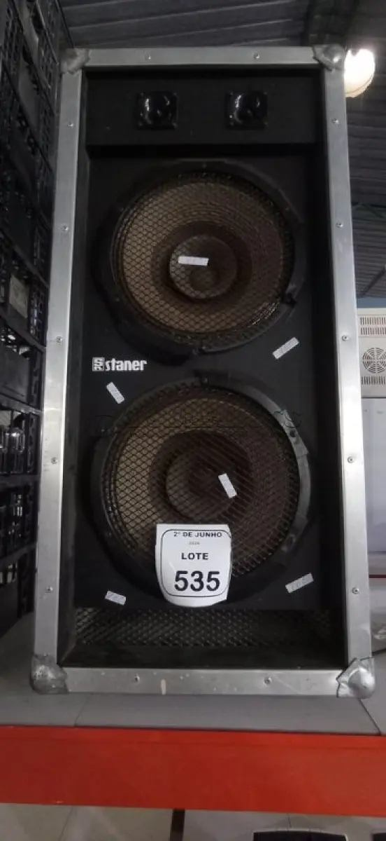 LOTE 535 - 01 CAIXA DE SOM AUTOFALANTE MARCA STANER. (NO ESTADO) ATENÇÃO! FAZER A VISITAÇÃO ANTES DE ARREMATAR, NÃO SABEMOS SE FUNCIONA, LEILÃO NÃO TEM GARANTIA E NEM DEVOLUÇÃO, SUJEITO A POSSÍVEIS AVARIAS VISÍVEIS/OCULTAS E/OU AUSÊNCIA DE COMPONENTES.