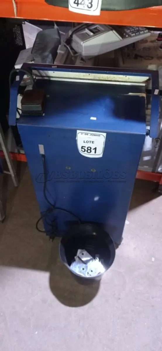 LOTE 581 - 01 SELADORA ENCARTELADORA A VÁCUO. (NO ESTADO) ATENÇÃO! FAZER A VISITAÇÃO ANTES DE ARREMATAR, NÃO SABEMOS SE FUNCIONA, LEILÃO NÃO TEM GARANTIA E NEM DEVOLUÇÃO, SUJEITO A POSSÍVEIS AVARIAS VISÍVEIS/OCULTAS E/OU AUSÊNCIA DE COMPONENTES.