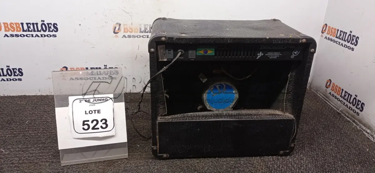 LOTE 523 - 01 CAIXA AMPLIFICADORA MARCA METEORO. (NO ESTADO) ATENÇÃO! FAZER A VISITAÇÃO ANTES DE ARREMATAR, NÃO SABEMOS SE FUNCIONA, LEILÃO NÃO TEM GARANTIA E NEM DEVOLUÇÃO, SUJEITO A POSSÍVEIS AVARIAS VISÍVEIS/OCULTAS E/OU AUSÊNCIA DE COMPONENTES.