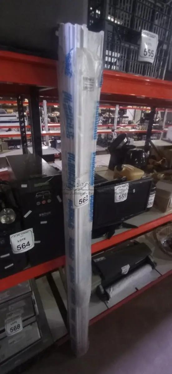 LOTE 562 - 01 PORTA SANFONADA PVC DE 0,86X2,10 NA COR BRANCA MARCA PLASTILIT. (NO ESTADO) ATENÇÃO! FAZER A VISITAÇÃO ANTES DE ARREMATAR, NÃO SABEMOS SE FUNCIONA, LEILÃO NÃO TEM GARANTIA E NEM DEVOLUÇÃO, SUJEITO A POSSÍVEIS AVARIAS VISÍVEIS/OCULTAS E/OU AUSÊNCIA DE COMPONENTES.