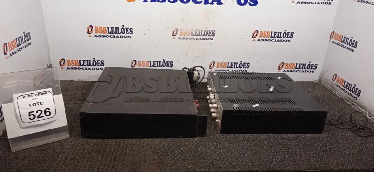 LOTE 526 - 01 MIXER DE SOM MODELO AKL 250 MARCA APPOTEK E 01 AMPLIFICADOR DE ÁUDIO MODELO AL 2150 MARCA CSR. (NO ESTADO) ATENÇÃO! FAZER A VISITAÇÃO ANTES DE ARREMATAR, NÃO SABEMOS SE FUNCIONA, LEILÃO NÃO TEM GARANTIA E NEM DEVOLUÇÃO, SUJEITO A POSSÍVEIS AVARIAS VISÍVEIS/OCULTAS E/OU AUSÊNCIA DE COMPONENTES.