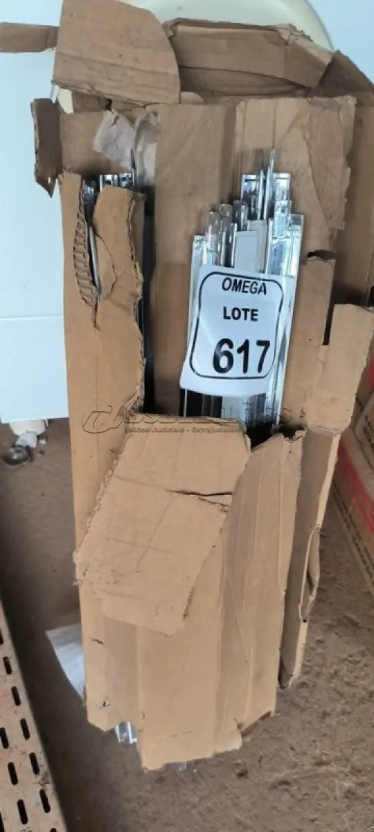 LOTE 617 - 138 PERFIS SECUNDÁRIOS PARA FORRO REMOVÍVEL - 25A - 625
