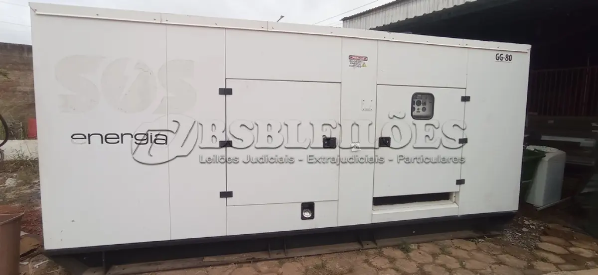 LOTE 583 - 01 GERADOR CABINADO 320 KVA, MOTOR DE SCANIA, ANO 2010 ,GERADOR WEG. (NO ESTADO) ATENÇÃO! FAZER A VISITAÇÃO ANTES DE ARREMATAR, NÃO SABEMOS SE FUNCIONA, LEILÃO NÃO TEM GARANTIA E NEM DEVOLUÇÃO, SUJEITO A POSSÍVEIS AVARIAS VISÍVEIS/OCULTAS E/OU AUSÊNCIA DE COMPONENTES.