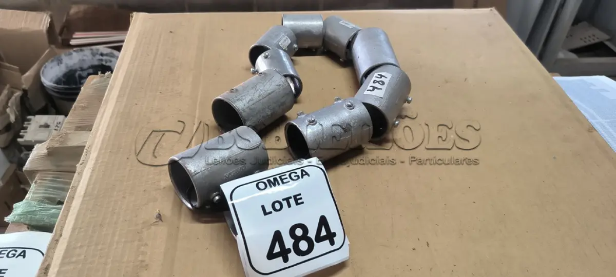 LOTE 484 - 06 EMENDAS PARA ELETRODUTO 1 1/2". (NO ESTADO EM QUE SE ENCONTRA. SUJEITO A AVARIAS OCULTAS/VISÍVEIS.)