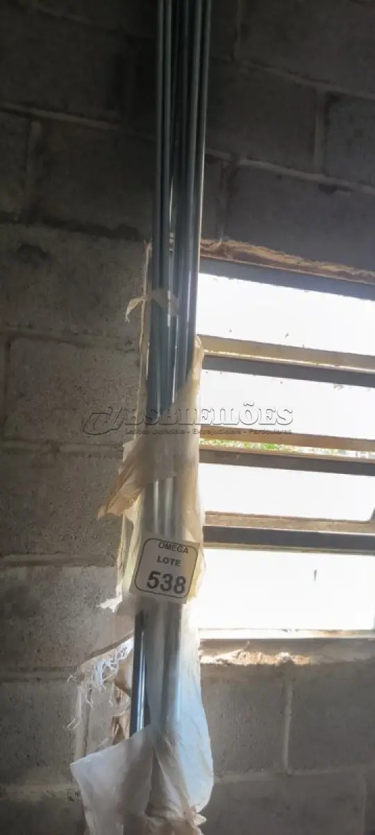 LOTE 538 - 08 BARRAS ROSCADAS DE 1" COM 3,0 M. (NO ESTADO EM QUE SE ENCONTRA. SUJEITO A AVARIAS OCULTAS/VISÍVEIS.)
